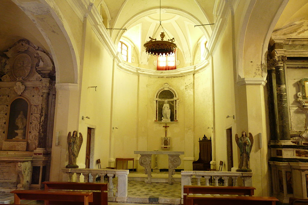 Interno della chiesa di San Giorgio. Ph. Credit Davide Papalini