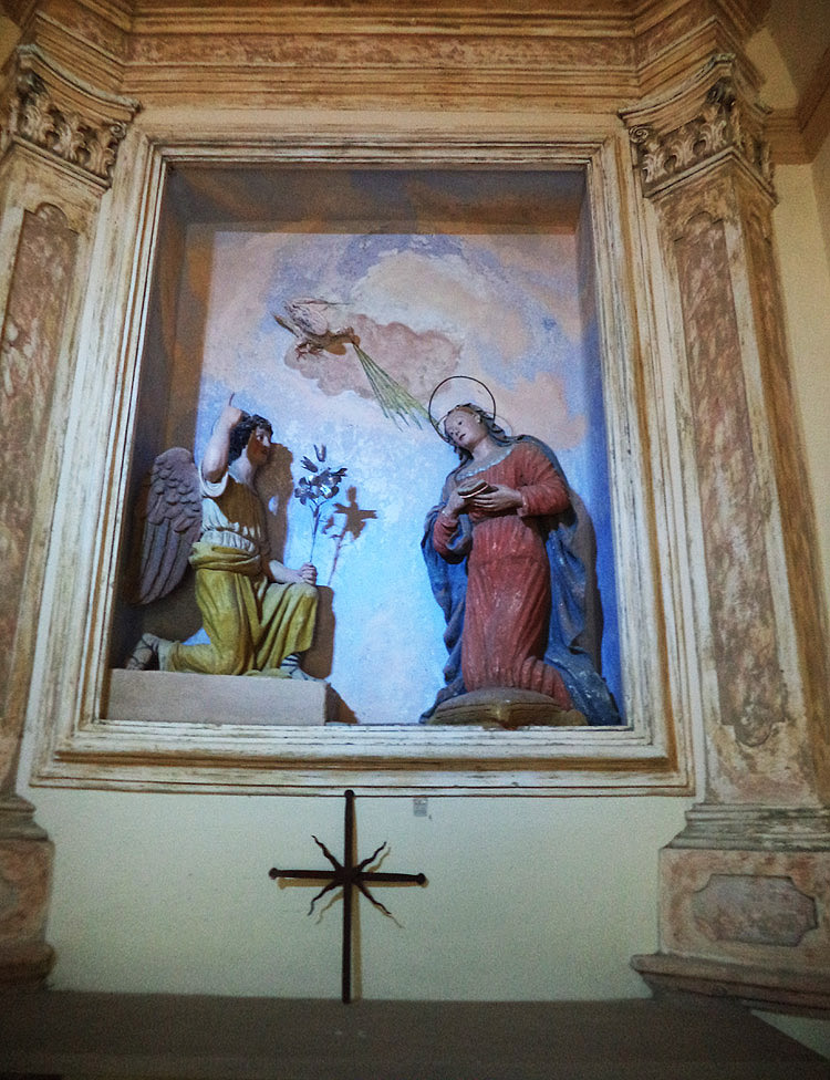 L'Annunciazione L'Annunciazione