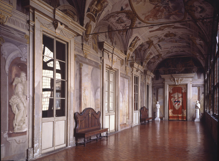Tutto pronto per la Biennale dell'Antiquariato di Firenze: ecco una selezione di opere Tutto pronto per la Biennale dell'Antiquariato di Firenze: ecco una selezione di opere