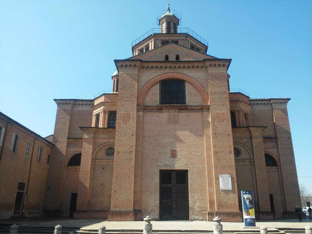 Piacenza, la facciata della basilica di Santa Maria di Campagna 
