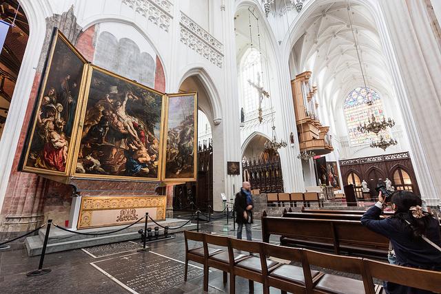 L'Innalzamento di Pieter Paul Rubens, una delle sue opere nella Cattedrale di Anversa