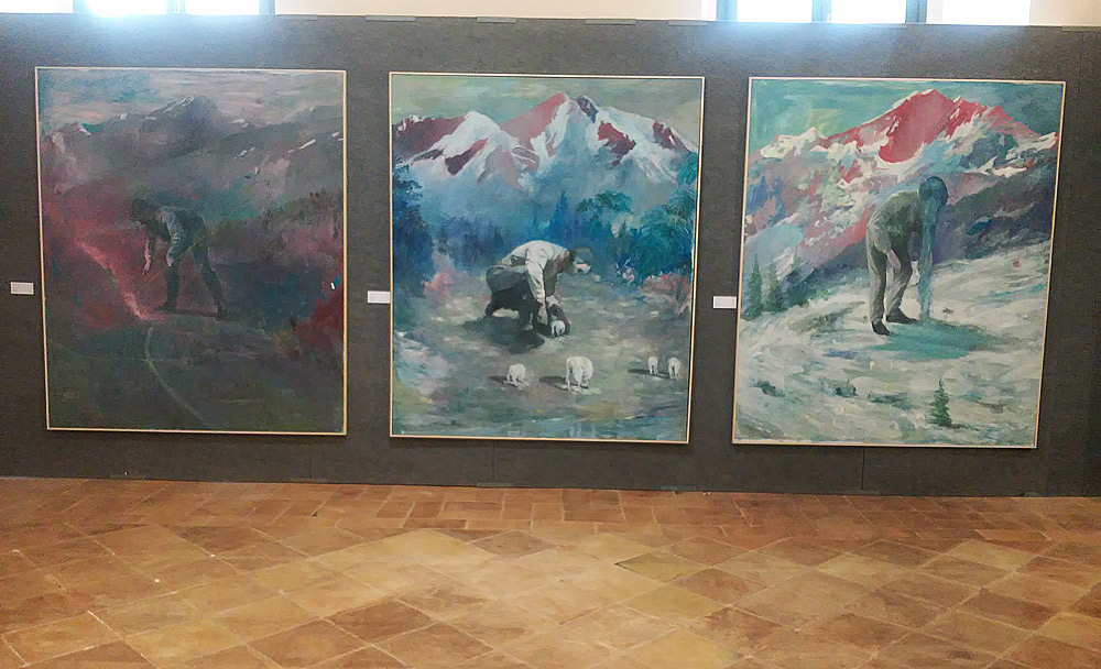 Il trittico di Danilo Buccella. A sinistra Il rabdomante, al centro Il pastore, a destra Il Narciso (tutti 2017; olio su tela, 190 x 160 cm)
Il trittico di Danilo Buccella. A sinistra Il rabdomante, al centro Il pastore, a destra Il Narciso (tutti 2017; olio su tela, 190 x 160 cm)