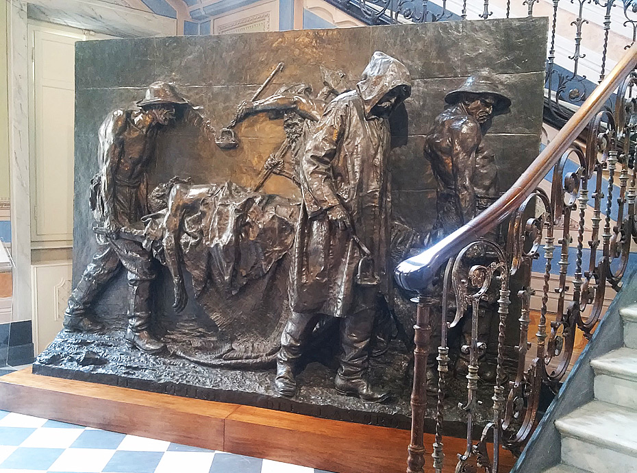 Il Monumento alle vittime del lavoro di Vincenzo Vela in mostra a Carrara
Il Monumento alle vittime del lavoro di Vincenzo Vela in mostra a Carrara