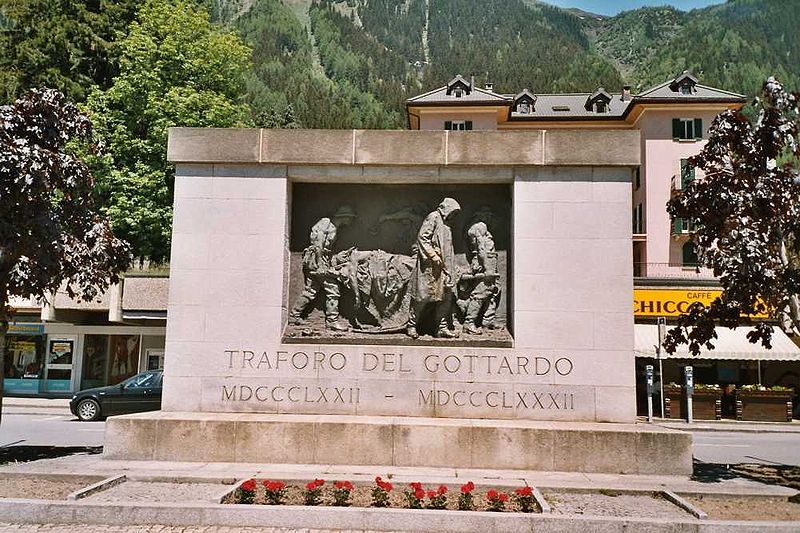 Vincenzo Vela, Monumento alle vittime del lavoro (1882, fusione del 1932; bronzo; Airolo, piazzale della stazione ferroviaria). Ph. Credit Markus Schweiss
Vincenzo Vela, Monumento alle vittime del lavoro (1882, fusione del 1932; bronzo; Airolo, piazzale della stazione ferroviaria). Ph. Credit Markus Schweiss