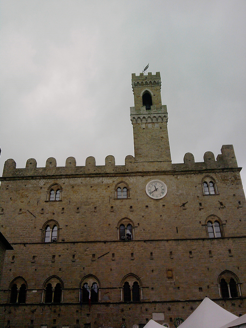 Realtà: Palazzo dei Priori (Volterra) 