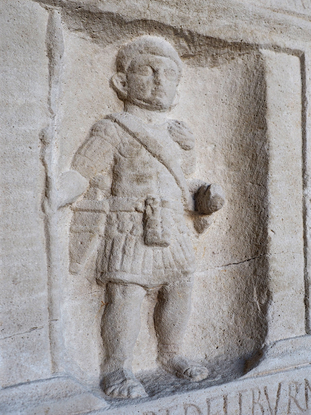 Stele funeraria di un classiario, marmo, prima metà del I - III secolo d.C.