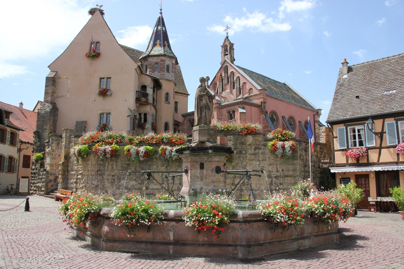 I resti del castello di Eguisheim. Ph. Credit Ente del Turismo dell'Alsazia
