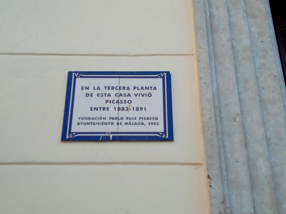 La targa che indica la casa d'infanzia di Picasso
La targa che indica la casa d'infanzia di Picasso