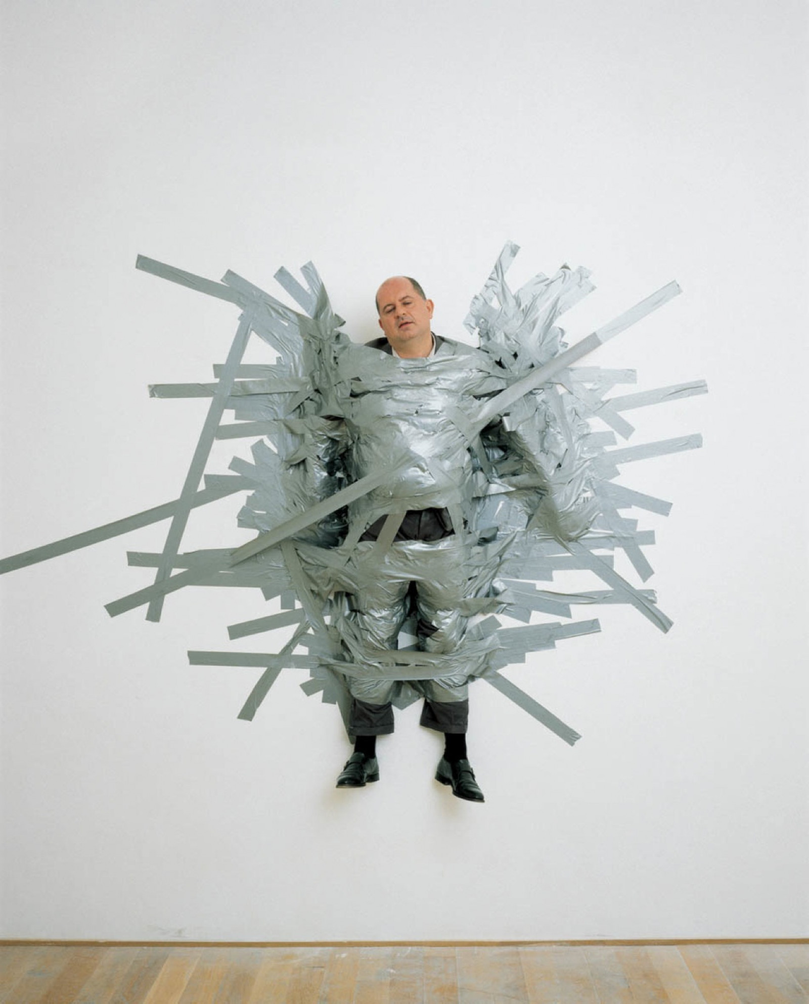 Maurizio Cattelan, A perfect day (1999)