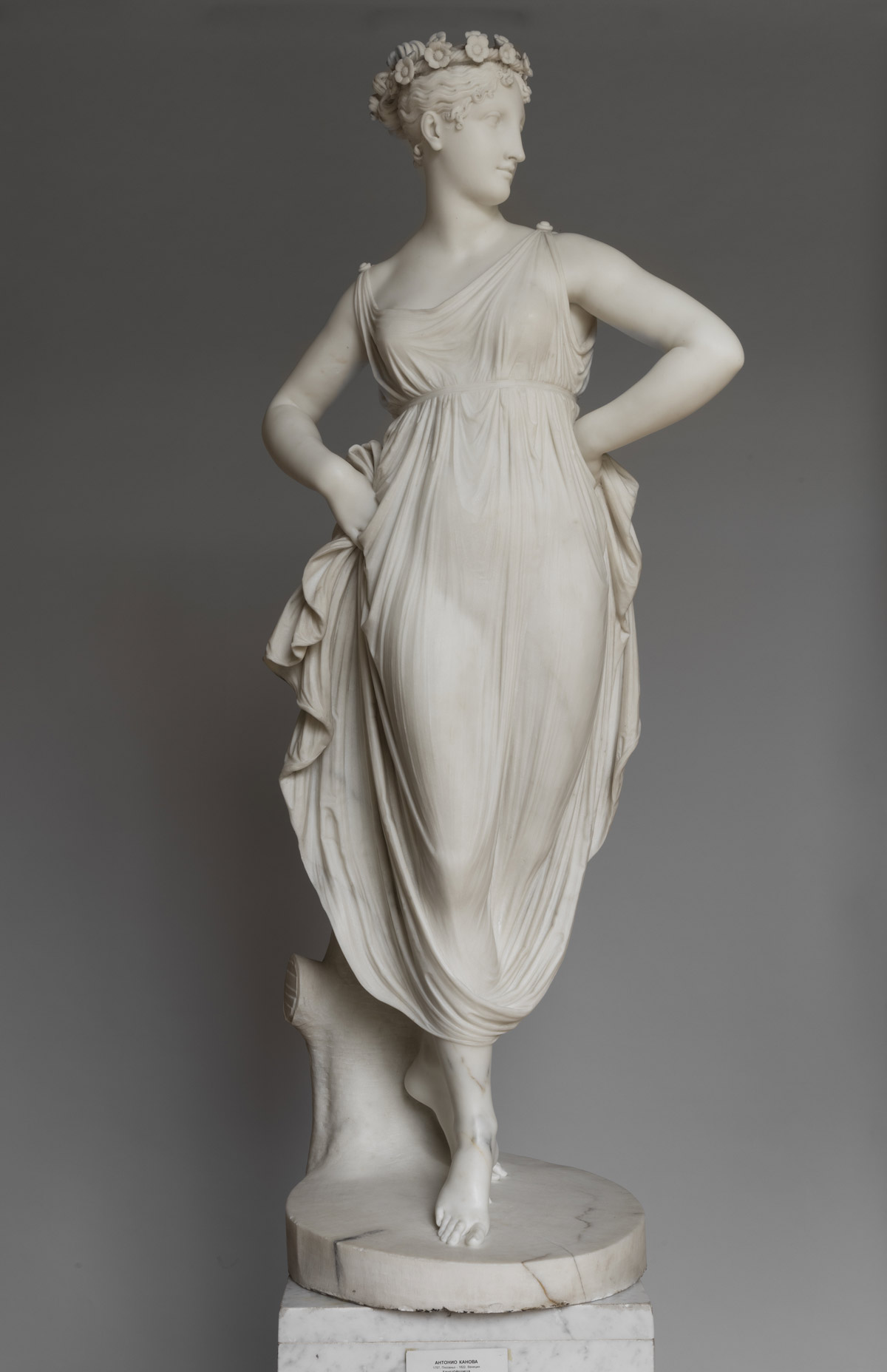 Antonio Canova, Danzatrice mani sui fianchi (1806-1812; marmo, 179 x 76 x 67 cm; San Pietroburgo, The State Hermitage) Photograph © The State Hermitage Museum, 2019 Foto di Alexander Lavrentyev Antonio Canova, Danzatrice mani sui fianchi (1806-1812; marmo, 179 x 76 x 67 cm; San Pietroburgo, The State Hermitage) Photograph © The State Hermitage Museum, 2019 Foto di Alexander Lavrentyev