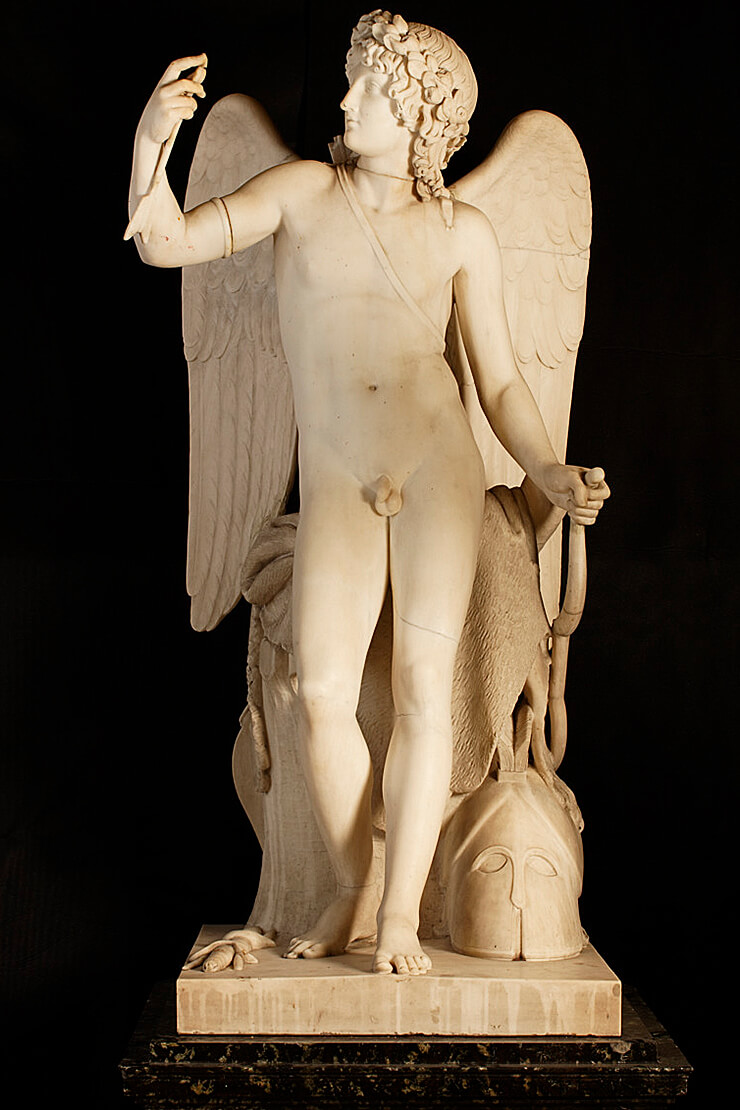 Bertel Thorvaldsen, Amore trionfante (1814-1822; marmo, altezza 137 cm; Vienna, Wien Museum, inv. 250056, in deposito al Wiener Rathaus)
