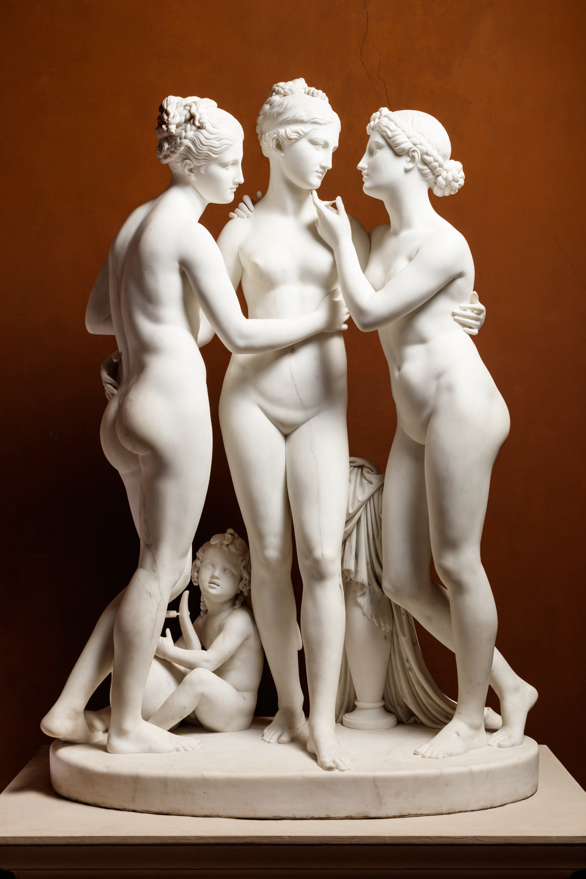 Bertel Thorvaldsen, Le Grazie con Cupido (1820-1823, dal modello del 1817-1819; marmo, 172,7 x 119,5 x 65,3 cm; Copenaghen, Thorvaldsens Museum, inv. A894)
