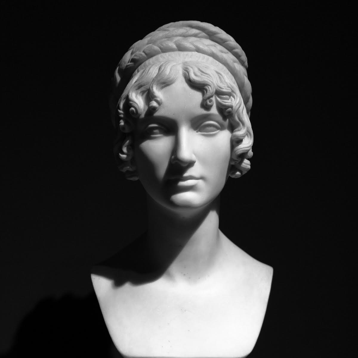 Bertel Thorvaldsen, Wilhelmine Benigna Biron duchessa di Sagan (1818; marmo, 58 x 28 x 24 cm; Roma, Museo Napoleonico, inv. MN54)
