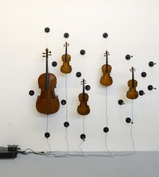 Un'architettura può suonare? Ecco il Concerto per Architettura di Roberto Pugliese, in mostra a Milano Un'architettura può suonare? Ecco il Concerto per Architettura di Roberto Pugliese, in mostra a Milano