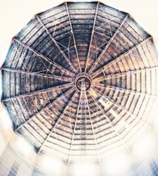 Gasometro M.A.N. 3: Carlo Valsecchi rilegge la storia industriale di Bologna alla Pinacoteca Nazionale Gasometro M.A.N. 3: Carlo Valsecchi rilegge la storia industriale di Bologna alla Pinacoteca Nazionale