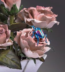 Elogio dei fiori finti. Bertozzi & Casoni rivisitano i fiori di Giorgio Morandi Elogio dei fiori finti. Bertozzi & Casoni rivisitano i fiori di Giorgio Morandi