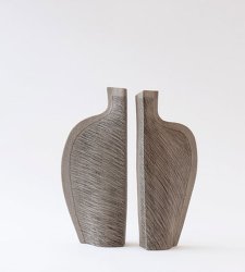 Figures in Balance. Ceramics and papers: Guido De Zan's exhibition in Milan. Figures in Balance. Ceramics and papers: Guido De Zan's exhibition in Milan.
