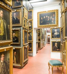 Vingt-six dépôts de grands musées italiens sont présentés au public pour la première fois dans les photographies de Mauro Fiorese. Vingt-six dépôts de grands musées italiens sont présentés au public pour la première fois dans les photographies de Mauro Fiorese.