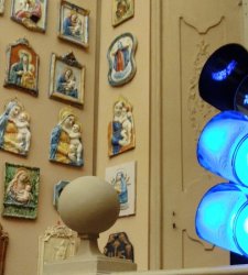 A Bologna una celebre favola di Gianni Rodari diventa un'opera d'arte. È “Via libera per volare” di Antonello Ghezzi A Bologna una celebre favola di Gianni Rodari diventa un'opera d'arte. È “Via libera per volare” di Antonello Ghezzi