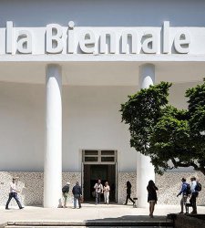 La Biennale di Venezia compie 125 anni. E festeggia con una mostra sulla sua storia La Biennale di Venezia compie 125 anni. E festeggia con una mostra sulla sua storia