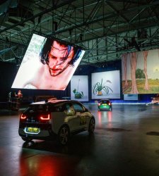 A Rotterdam una mostra drive in con opere di grandi artisti, da Kokoschka a Nauman A Rotterdam una mostra drive in con opere di grandi artisti, da Kokoschka a Nauman