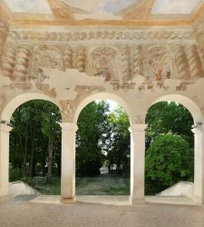 Ad Abano Terme una mostra sulla scultura del '900 con opere della collezione di Sgarbi Ad Abano Terme una mostra sulla scultura del '900 con opere della collezione di Sgarbi