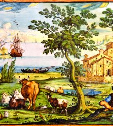 Tutti i vivacissimi colori della ceramica di Castelli in mostra alla Pinacoteca di Teramo Tutti i vivacissimi colori della ceramica di Castelli in mostra alla Pinacoteca di Teramo