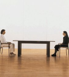 Le grandi performance di Marina Abramović e Ulay dal 1976 al 1988 in una mostra a Lione Le grandi performance di Marina Abramović e Ulay dal 1976 al 1988 in una mostra a Lione