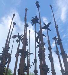 Pinuccio Sciola rinde homenaje a Gaudí en el Parque Braida Copetti con sus Pietre sonore (Piedras sonoras) Pinuccio Sciola rinde homenaje a Gaudí en el Parque Braida Copetti con sus Pietre sonore (Piedras sonoras)