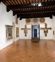 The fifteenth century in San Gimignano: works and artists between Florence and Siena