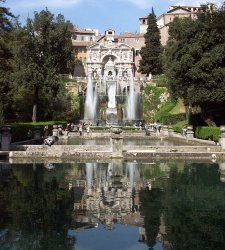 Villa d'Este festeggia i suoi vent'anni Patrimonio Unesco con foto e filmati d'epoca Villa d'Este festeggia i suoi vent'anni Patrimonio Unesco con foto e filmati d'epoca