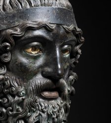 Al MArRC una mostra interamente dedicata ai Bronzi di Riace con gli scatti di Luigi Spina  Al MArRC una mostra interamente dedicata ai Bronzi di Riace con gli scatti di Luigi Spina