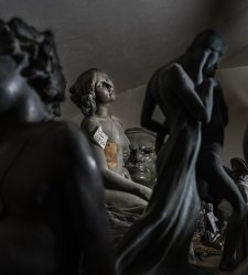 Milan, exposition d'Elisa Sighicelli au GAM sur les dépôts du musée  Milan, exposition d'Elisa Sighicelli au GAM sur les dépôts du musée