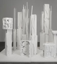 Le Procuratie Vecchie aprono al pubblico con una grande mostra su Louise Nevelson  Le Procuratie Vecchie aprono al pubblico con una grande mostra su Louise Nevelson
