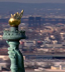 Alla Pirelli HangarBicocca una mostra dedicata a Steve McQueen, artista e film-maker Alla Pirelli HangarBicocca una mostra dedicata a Steve McQueen, artista e film-maker