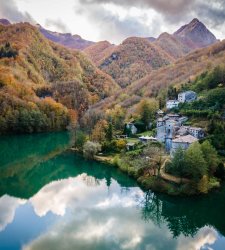 Holy Island, what to see in the beautiful village between the Apuan Alps and Garfagnana