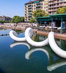 Milan, Franco Mazzucchelli's large inflatable sculptures in Darsena and Triennale Milan, Franco Mazzucchelli's large inflatable sculptures in Darsena and Triennale