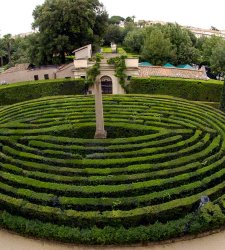 A maze in the heart of the Republic. The labyrinth of the Quirinal