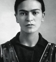 Alberobello, la vita di Frida Kahlo raccontata per immagini fotografiche Alberobello, la vita di Frida Kahlo raccontata per immagini fotografiche