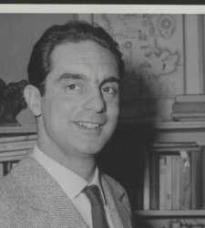 Il Palazzo Ducale di Genova celebra Italo Calvino e il suo rapporto con l’universo poetico della fiaba Il Palazzo Ducale di Genova celebra Italo Calvino e il suo rapporto con l’universo poetico della fiaba
