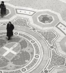 Edizione straordinaria: a Milano una mostra espone l'Italia del Novecento negli scatti di Mario De Biasi Edizione straordinaria: a Milano una mostra espone l'Italia del Novecento negli scatti di Mario De Biasi