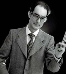 Alle Scuderie del Quirinale una grande mostra dedicata a Calvino per il centenario della nascita Alle Scuderie del Quirinale una grande mostra dedicata a Calvino per il centenario della nascita