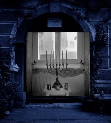 From workplaces to places of worship. Massimiliano Camellini's investigation on display. From workplaces to places of worship. Massimiliano Camellini's investigation on display.