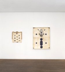 Tra arte e musica, i buoni offici di Mirco Marchelli in mostra a Sarzana Tra arte e musica, i buoni offici di Mirco Marchelli in mostra a Sarzana