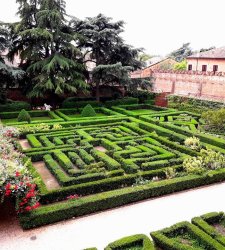 A maze in the Renaissance palace: the labyrinth of Palazzo Costabili in Ferrara