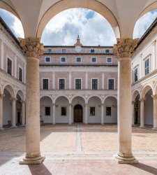 The Galleria Nazionale delle Marche dedicates an exhibition to the history of the Ducal Palace in Urbino 
