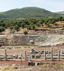 Greece, since last week pets can enter archaeological sites