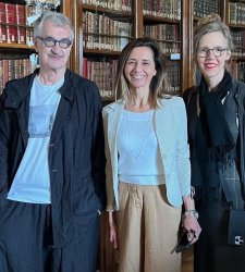 Wim Wenders makes surprise visit to exhibition on Leonardo's drawings at Turin's Royal Library 