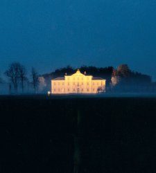 Il buio nella fotografia: il Palazzo dei Musei di Reggio Emilia riflette sul tema partendo da Luigi Ghirri Il buio nella fotografia: il Palazzo dei Musei di Reggio Emilia riflette sul tema partendo da Luigi Ghirri