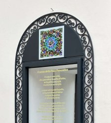 La nuova opera di Pistoletto: un'edicola in un borgo del Salento La nuova opera di Pistoletto: un'edicola in un borgo del Salento